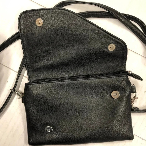 SAX Crossbody Purse with Adorable Flower attached NWOT Black - Picture 7 of 11
